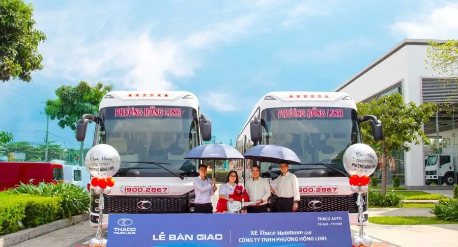 Bàn giao lô xe giường nằm cao cấp THACO Mobihome 120 cho Công Ty TNHH Phương Hồng Linh