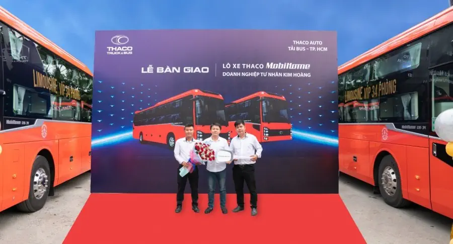 THACO AUTO Tải Bus - TP.HCM bàn giao lô 5 xe giường nằm cao cấp THACO Mobihome 120 cho Doanh Nghiệp Tư Nhân Kim Hoàng - nâng tầm chất lượng vận tải hành khách