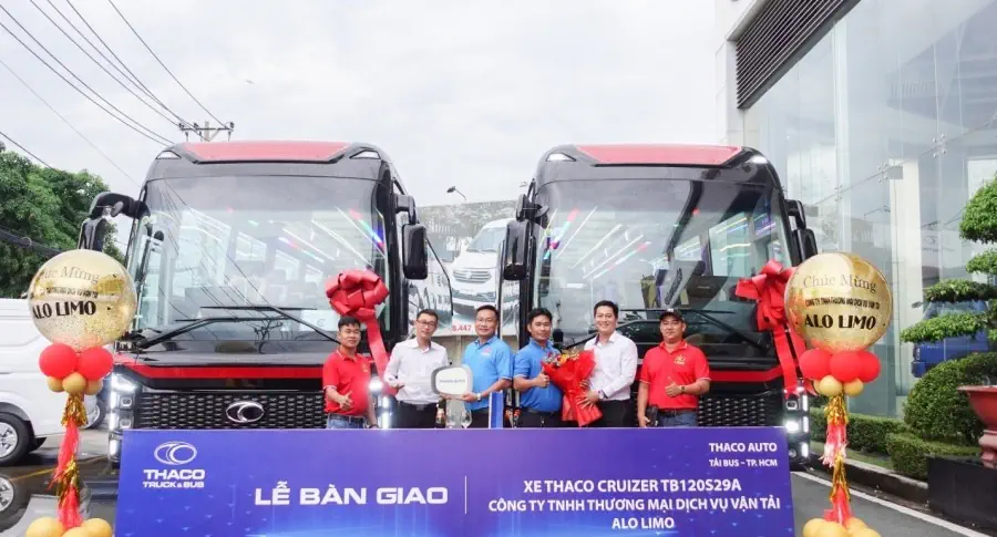 Bàn giao lô 02 xe THACO CRUIZER TB120S29A (29 chỗ ghế VIP) cho Công Ty TNHH Thương Mại Dịch Vụ Vận Tải ALO LIMO - Góp phần nâng tầm chất lượng dịch vụ vận tải cao cấp