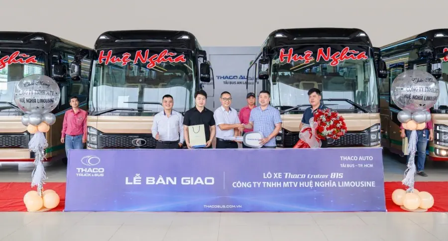 THACO AUTO Tải Bus - TP.HCM bàn giao lô 4 xe THACO CRUIZER 81S cho Công Ty TNHH MTV Huệ Nghĩa Limousine