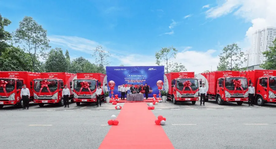 THACO AUTO TẢI BUS - TP.HCM BÀN GIAO LÔ 237 XE TẢI FOTON OLLIN  CHO J&T EXPRESS VIỆT NAM