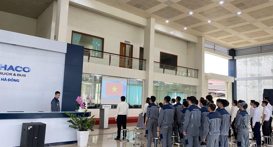 CHÀO CỜ THÁNG 05/2024 THACO AUTO TẢI BUS HÀ NỘI