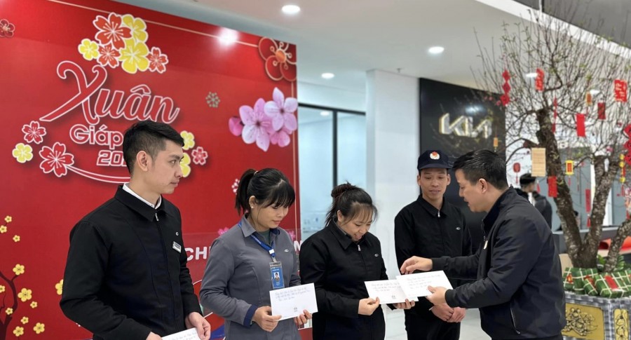 TRAO TẶNG QUÀ TẾT CHO ĐOÀN VIÊN VÀ NGƯỜI LAO ĐỘNG
