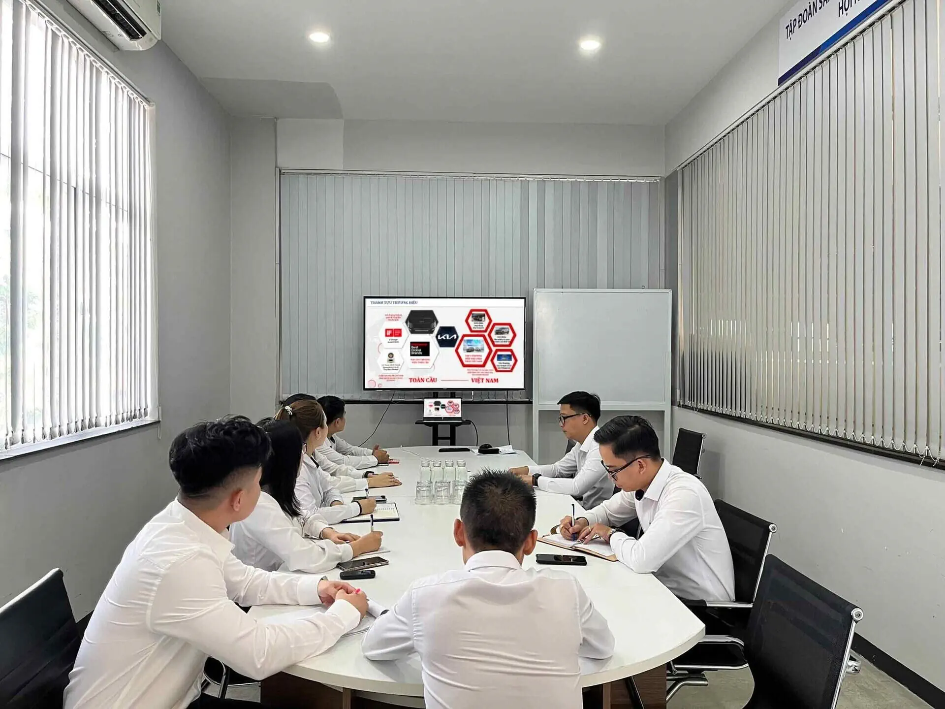 THACO AUTO BẠCH ĐẰNG - HÀ NỘI THAM GIA ĐÀO TẠO SẢN PHẨM, BÁN HÀNG, MARKETING BỘ ĐÔI KIA NEW SONET VÀ KIA NEW SELTOS