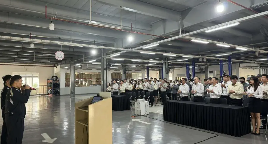 Chào cờ tháng 3/2024: THACO AUTO Bình Triệu chú trọng đẩy mạnh hoạt động kinh doanh phấn đấu hoàn thành kế hoạch tháng 3 và quý I/2024