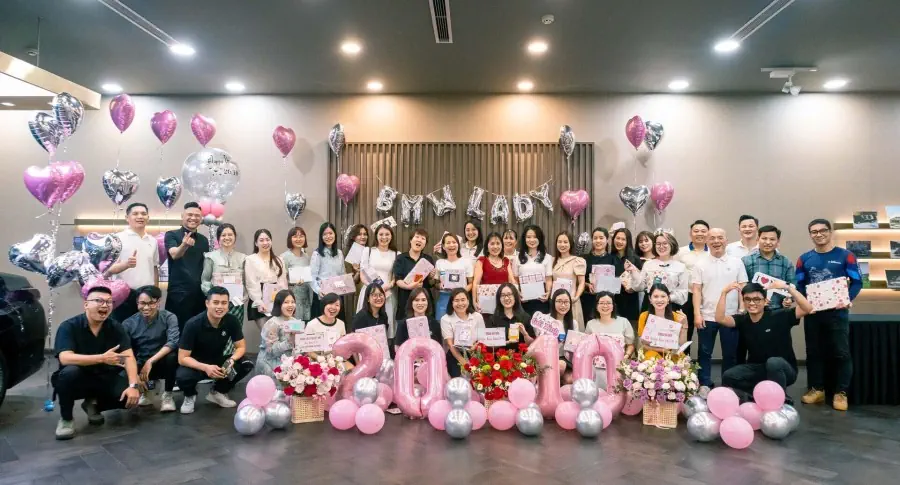 THACO AUTO BMW Hà Nội rộn ràng tổ chức chương trình Chúc mừng Phụ nữ Việt Nam 20/10