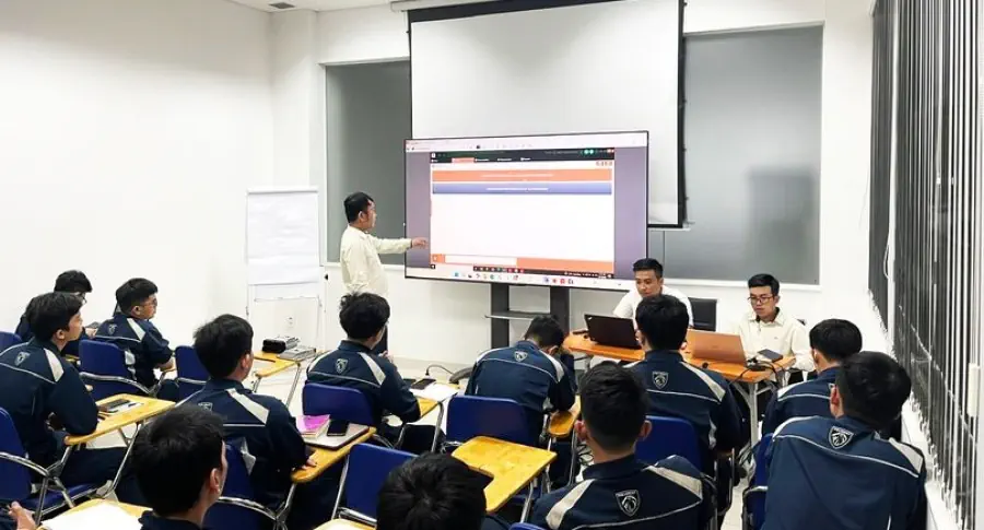 Nhân sự kỹ thuật THACO AUTO Đồng Nai tham gia chương trình huấn luyện chẩn đoán điện động cơ xe Peugeot