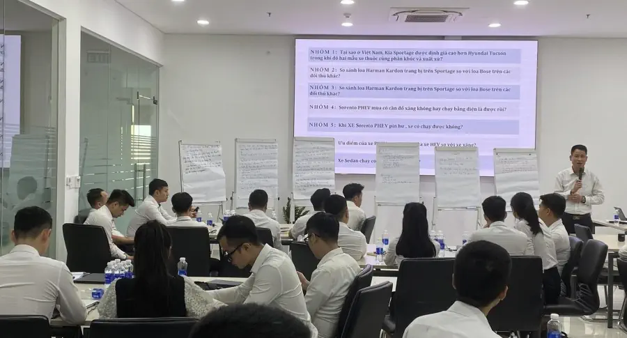THACO AUTO Giải Phóng tham gia đào tạo nâng cao kiến thức sản phẩm, kỹ năng bán hàng xe Kia