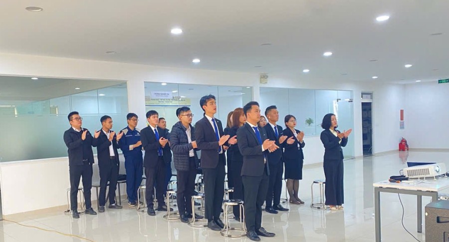 LỄ CHÀO CỜ ĐẦU TIỀN CỦA NĂM 2025 TẠI THACO AUTO HẢI DƯƠNG