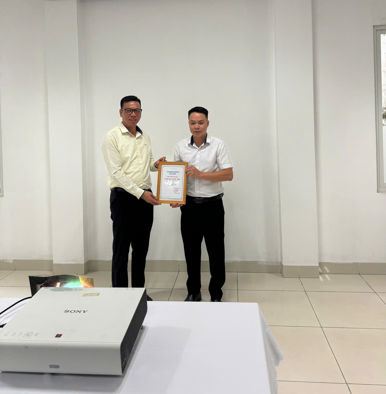CHƯƠNG TRÌNH LỄ CHÀO CỜ TẠI THACO AUTO HÒA BÌNH THÁNG 9