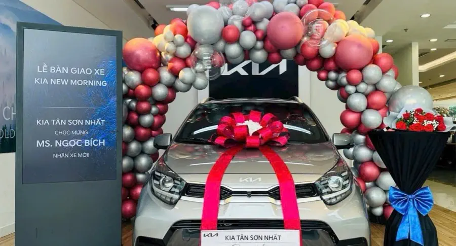 THACO AUTO Phú Nhuận liên tục bàn giao xe mới sau ưu đãi giảm 50% lệ phí trước bạ