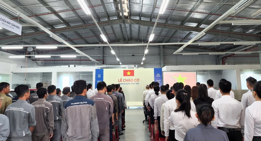Chào cờ tháng 3/2024: THACO AUTO Phú Yên triển khai kế hoạch hoạt động trong tháng 3 chú trọng phát triển Kinh doanh