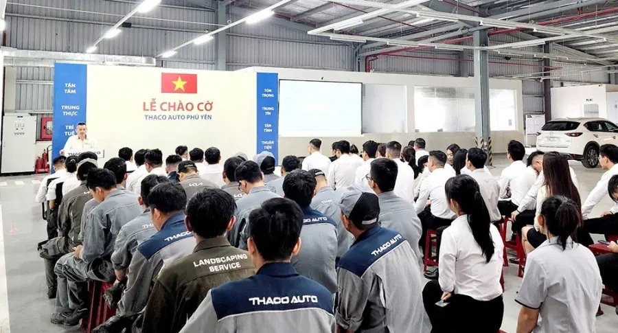 Chào cờ tháng 6/2024: THACO AUTO Phú Yên triển khai kế hoạch hoạt động trong tháng 6 chú trọng phát triển Kinh doanh