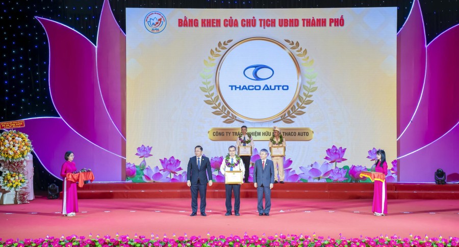 THACO AUTO được vinh danh “Gương điển hình tiên tiến” tại Đại hội Thi đua yêu nước TP. Đà Nẵng lần thứ I