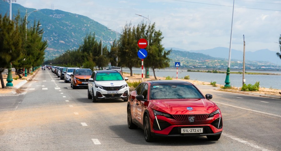 Cùng THACO AUTO “gắn kết đam mê - lan tỏa giá trị”