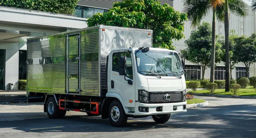 THACO AUTO cung cấp phương tiện phục vụ diễu binh, diễu hành Đại lễ 30/4