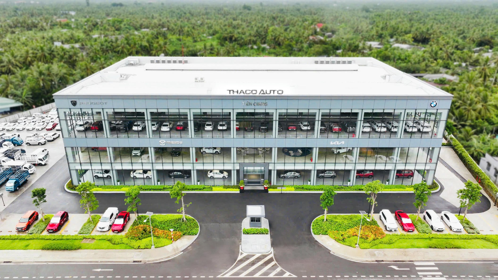 Trải nghiệm "Tận tâm phục vụ - An tâm đồng hành" tại THACO AUTO