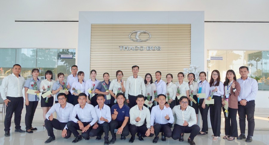 THACO AUTO Đông Bắc - HCM tổ chức chương trình “Muôn sắc hoa xinh – Lần thứ 17”