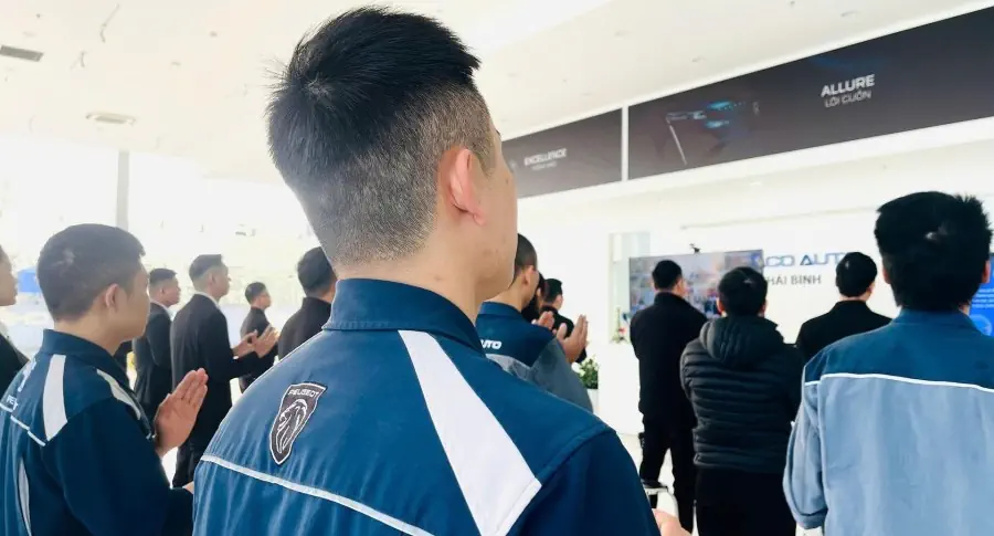 LỄ CHÀO CỜ ĐẦU TIÊN TRONG NĂM 2025 TẠI THACO AUTO THÁI BÌNH