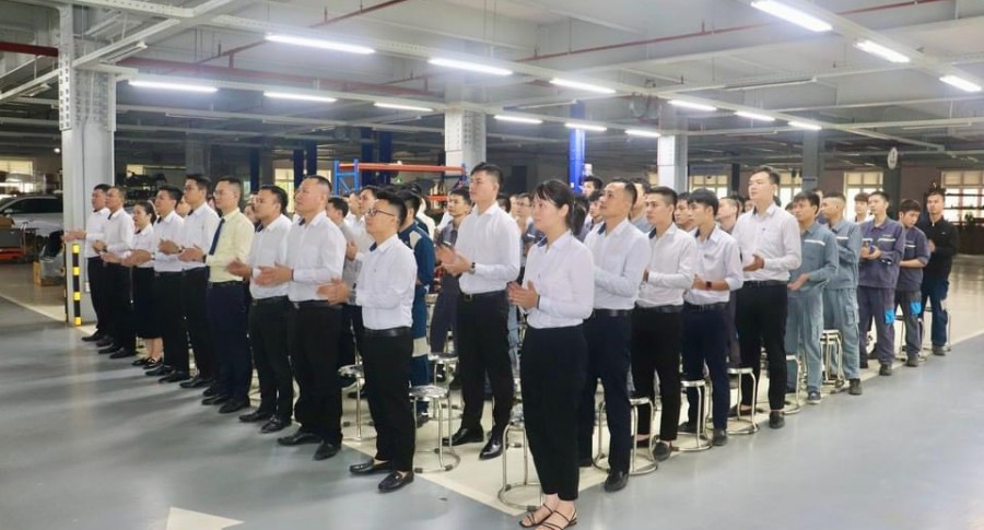 HOẠT ĐỘNG CHÀO CỜ ĐẦU THÁNG 5 TẠI THACO AUTO THANH HÓA