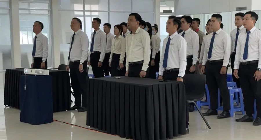 Lễ chào cờ tháng 8: THACO AUTO Trà Vinh vinh danh cá nhân có thành tích xuất sắc