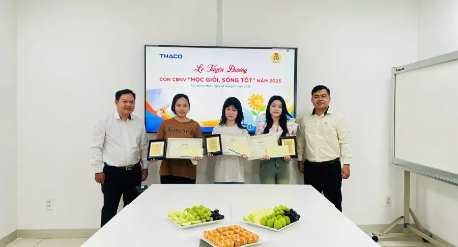 THACO AUTO Tải Bus - TP.HCM tổ chức tuyên dương con CBNV “Học giỏi - Sống tốt” năm 2025