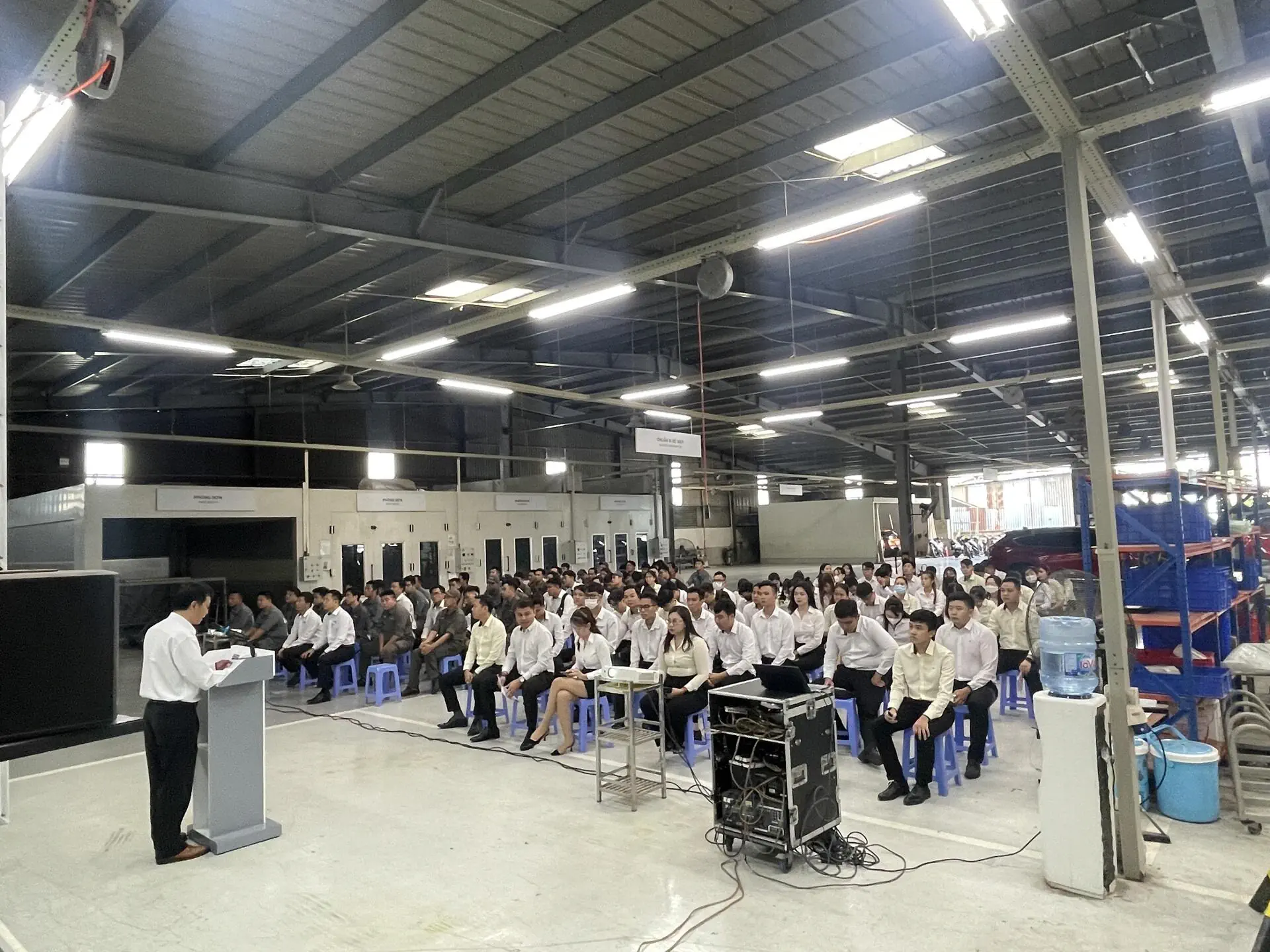 Chào cờ tháng 8/2024: THACO AUTO Trường Chinh tổ chức lễ chào cờ định kỳ hàng tháng