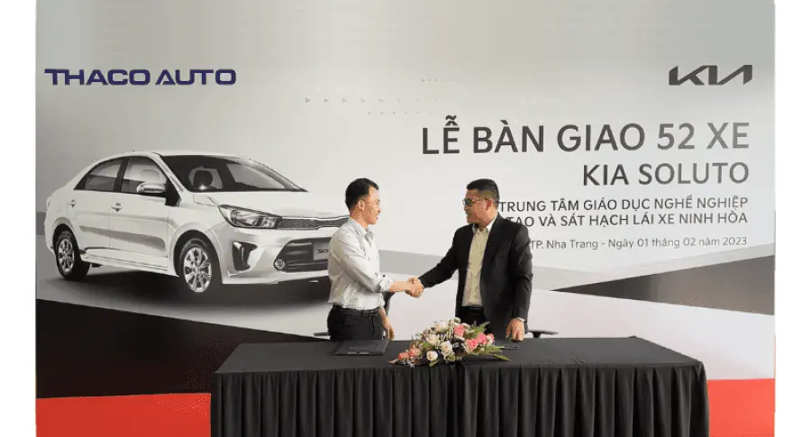 THACO AUTO Khánh Hòa - bàn giao lô 52 xe KIA Soluto với tổng giá trị đầu tư hơn 20 tỷ đồng