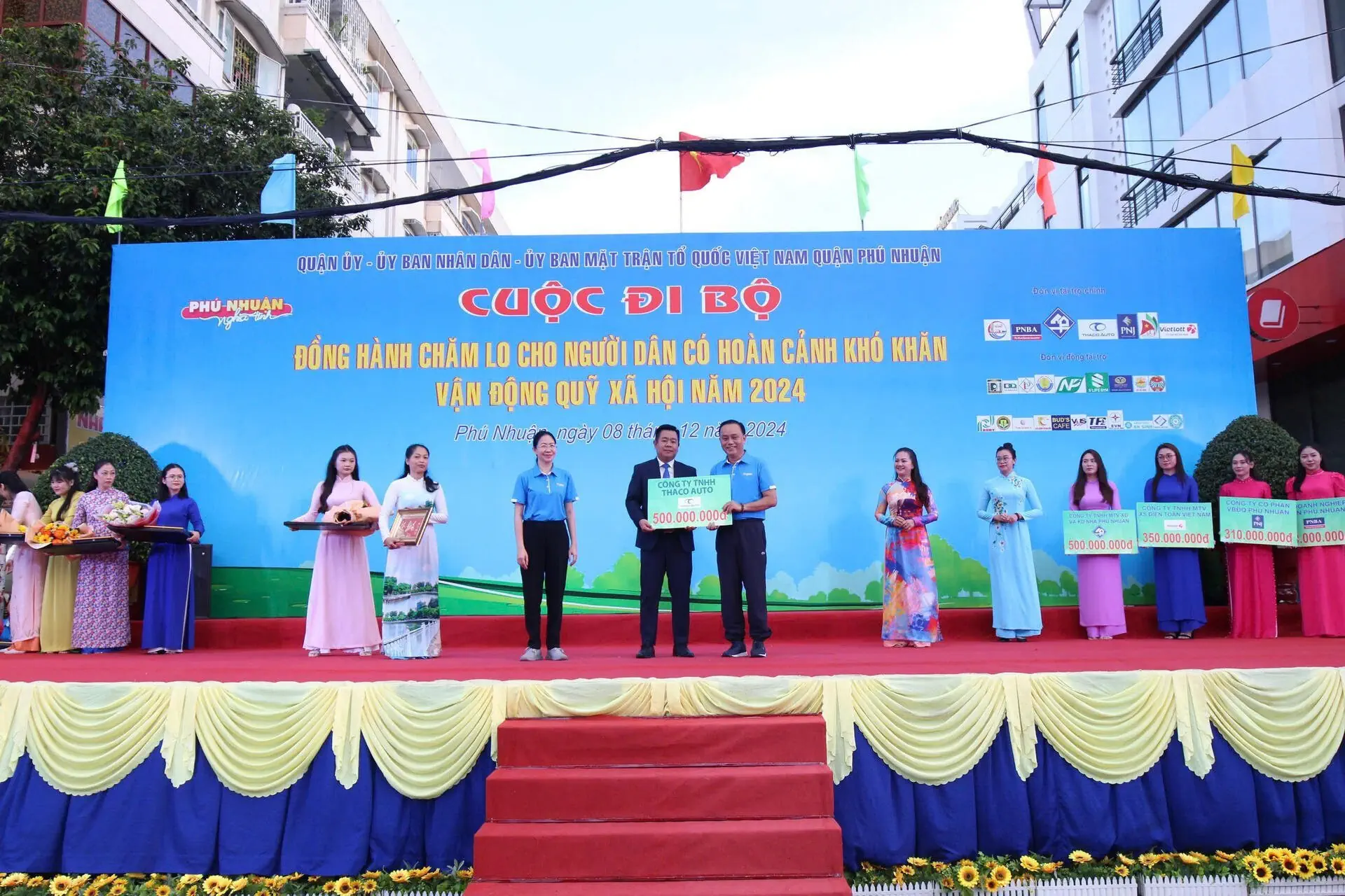 THACO AUTO tiếp tục đồng hành cùng Quỹ Xã hội quận Phú Nhuận năm thứ 14