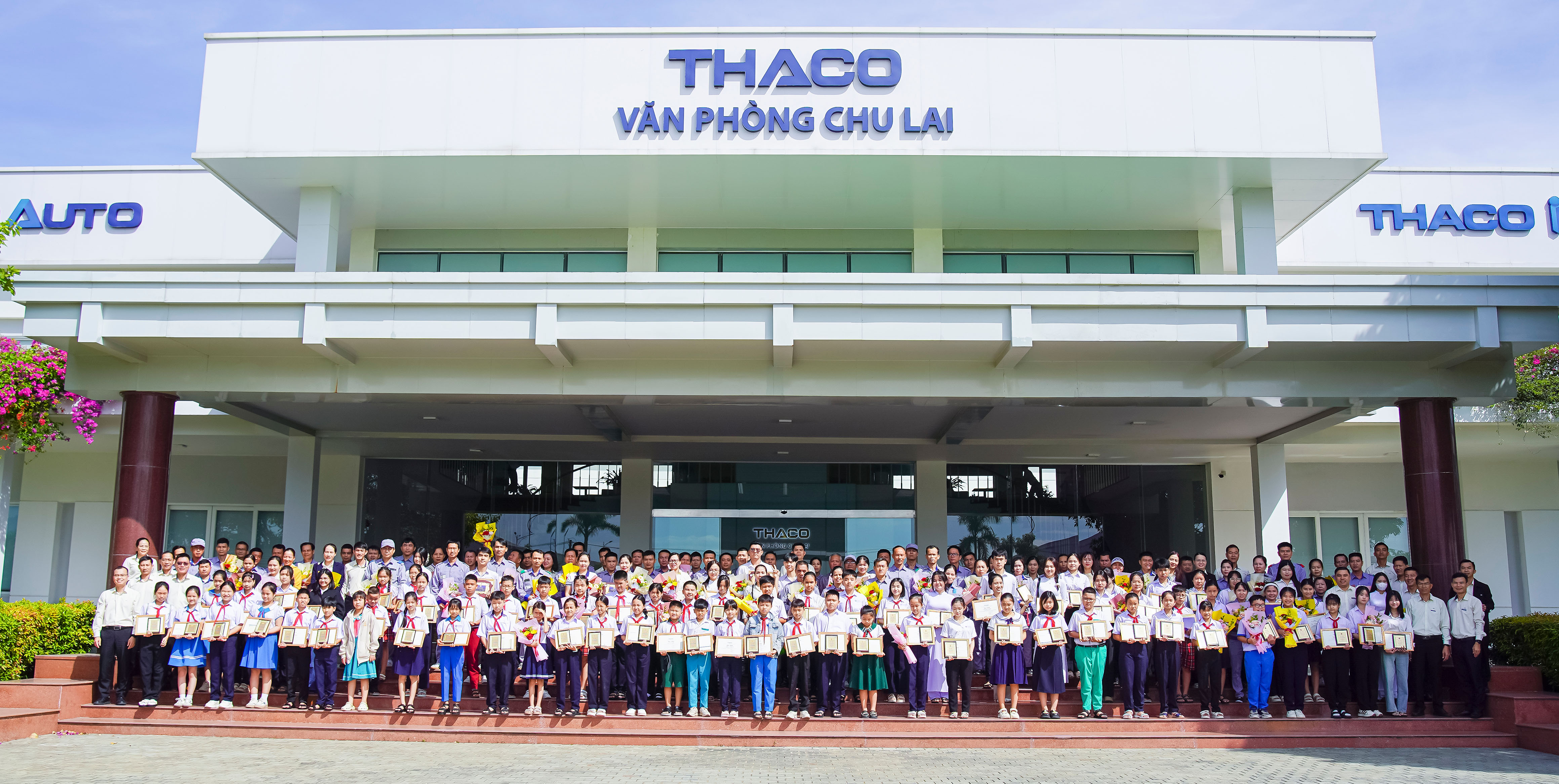 THACO AUTO tuyên dương hơn 200 con em CBNV “Học giỏi, sống tốt” năm 2025