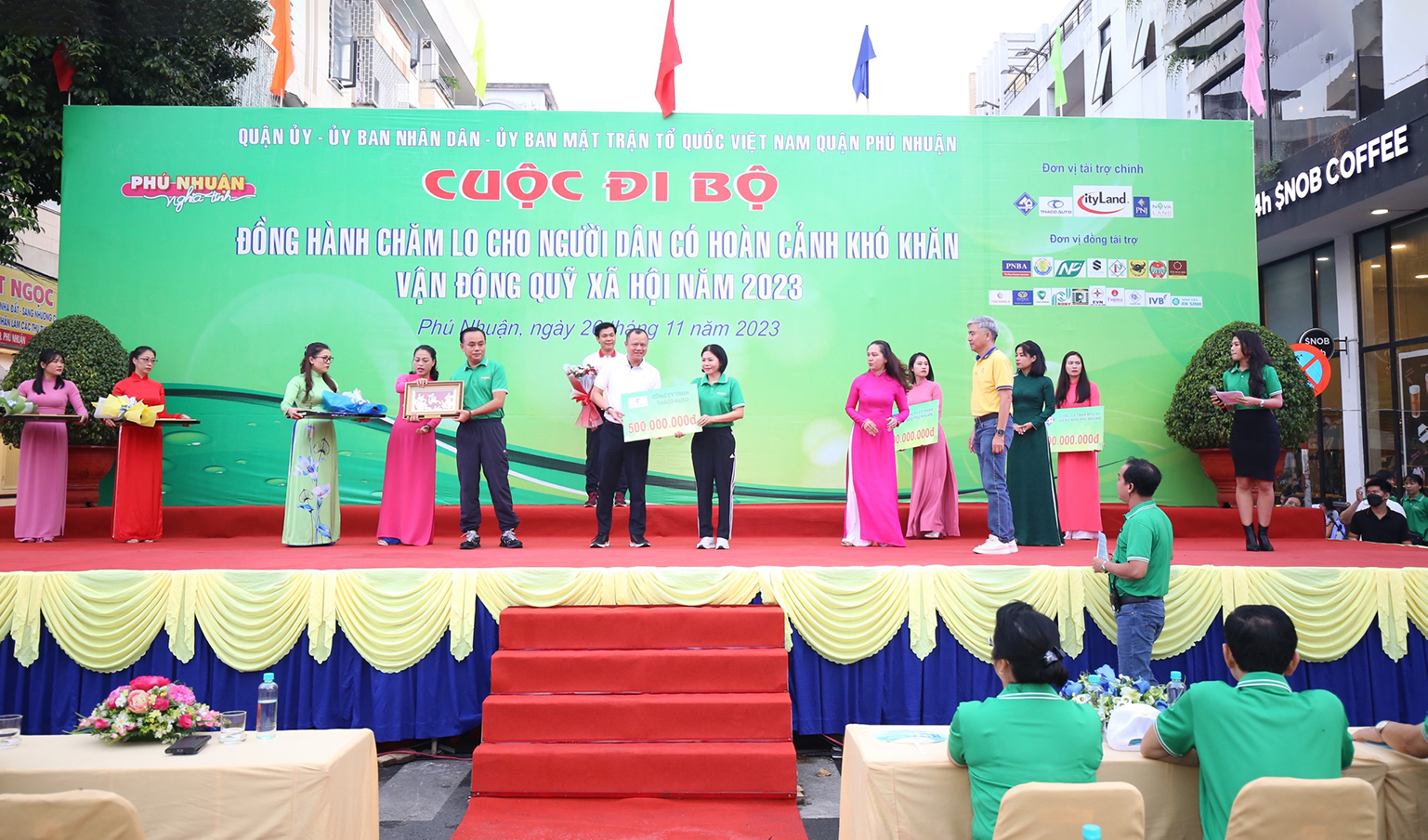 THACO AUTO tiếp tục đồng hành cùng Quỹ Xã hội quận Phú Nhuận năm thứ 13