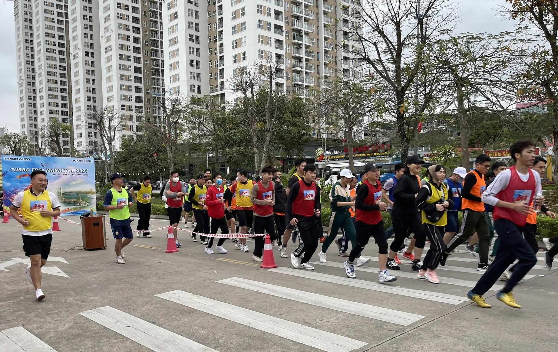 THACO AUTO sôi nổi với hoạt động thể dục, thể thao sau giờ làm