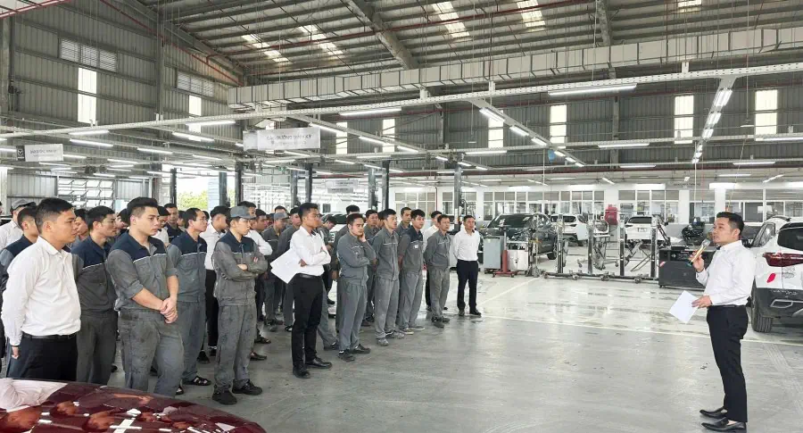 BUỔI CHIA SẺ KINH NGHIỆM GIAO TIẾP VỚI KHÁCH HÀNG TẠI XƯỞNG DỊCH VỤ YÊN LẠC – THACO AUTO VĨNH PHÚC