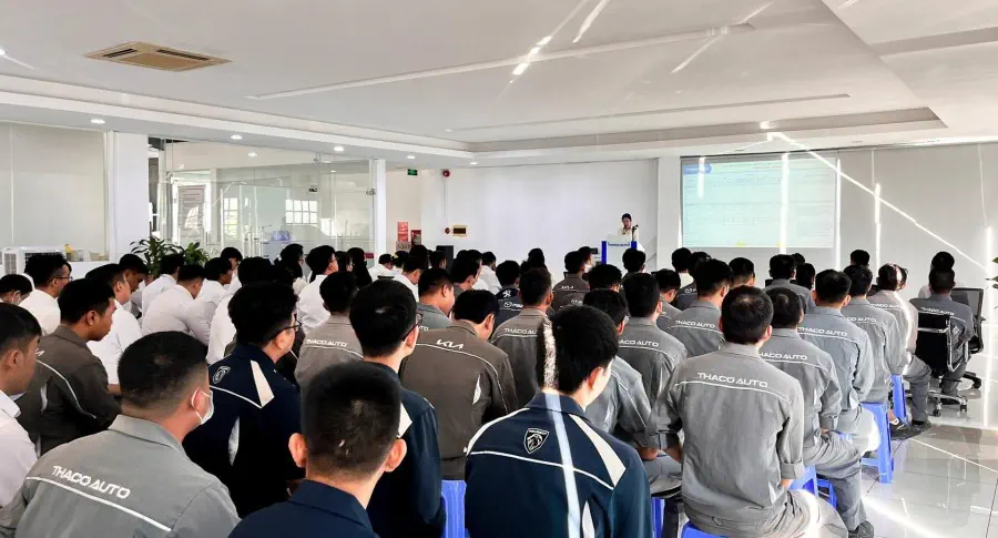 Chào cờ tháng 5/2024: THACO AUTO Vũng Tàu chú trọng công tác hoạt động kinh doanh tháng 05 và tháng 06