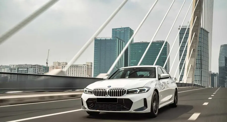 Dễ dàng sở hữu BMW 3 Series với chương trình hỗ trợ tài chính 0% lãi suất cùng nhiều ưu đãi hấp dẫn khi mua xe.