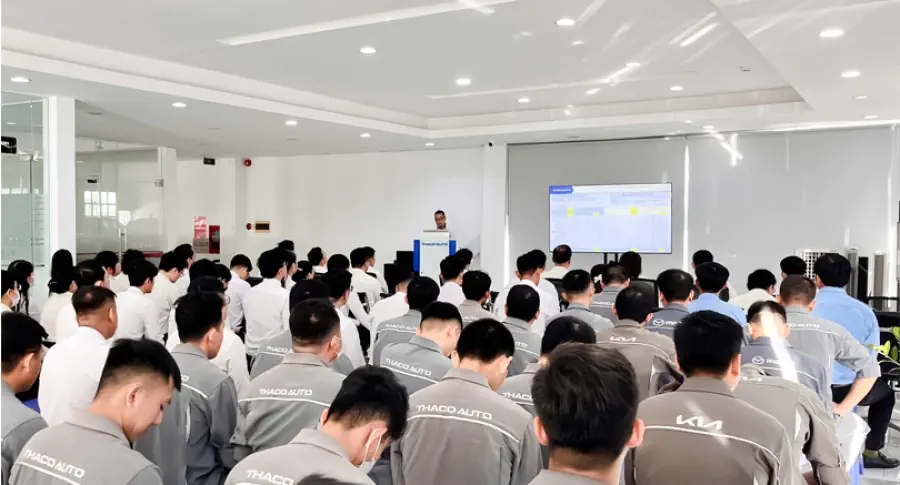 Lễ chào cờ tháng 9: THACO AUTO Vũng Tàu đẩy mạnh phục vụ khách hàng sau nghị định giảm 50% lệ phí trước bạ