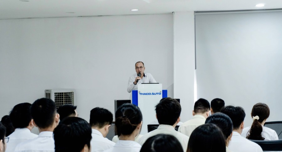 Chào cờ tháng 12/2024: THACO AUTO Vũng Tàu tổ chức lễ chào cờ định kỳ hàng tháng