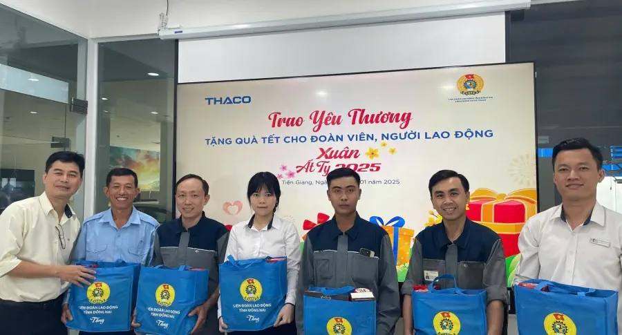 THACO AUTO Tiền Giang trao quà tết cho đoàn viên công đoàn và người lao động có hoàn cảnh khó khăn